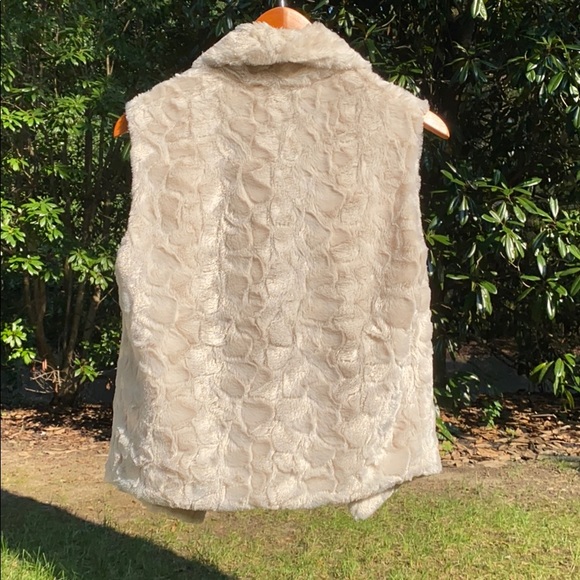 Jack faux fur vest - Picture 2 of 3